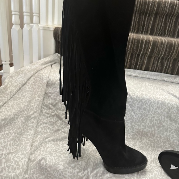 Burberry black suede fringe boots - Picture 5 of 10